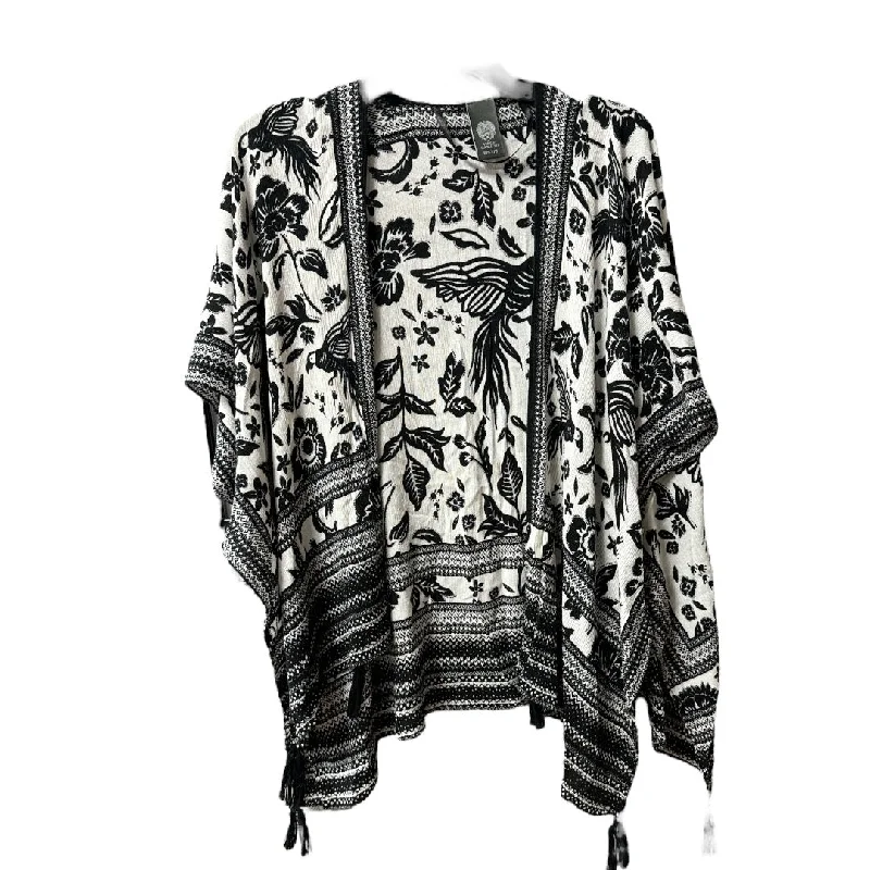 Kimono By Vince Camuto In Black & White, Size: Osfm